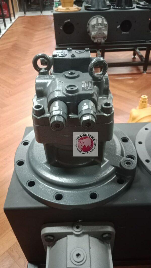 Гидромотор поворота Sumitomo SH350-5 M5X180CHB-10a-1ea/310